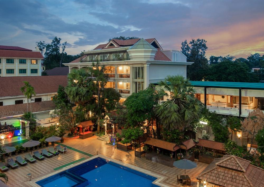 Somadevi Angkor Premium Siem Reap Exterior foto
